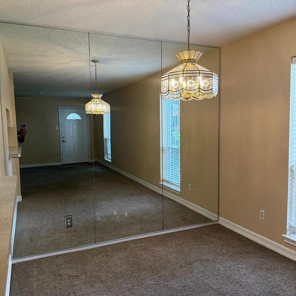 2 bed, 2.5 bath, 1000 sqft, $1,250 — Photo 1