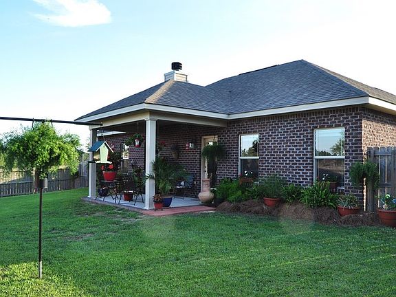 Pic 4
						:
						Patio/Yard, View 1