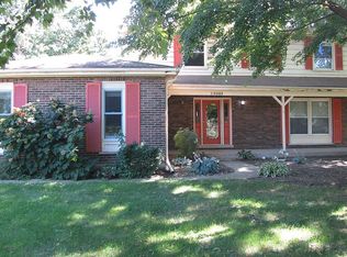 23925 N Apple Hill Ln, Lincolnshire, IL 60069