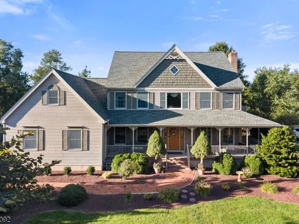 23 Milburn Dr, Hillsborough Twp., NJ 08844