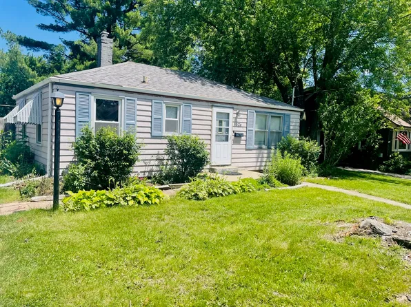 826 Washburn St, Elgin, IL 60123