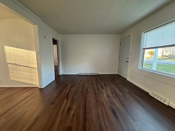 5th image of 501-503 River Rd