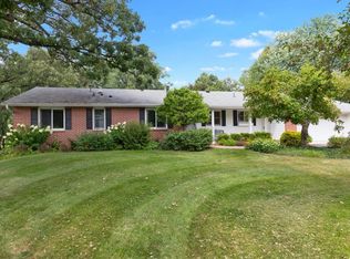 9734 Russell Cir S, Minneapolis, MN 55431