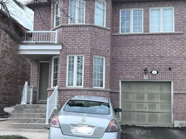 4 Kanata Rd, Brampton, ON L7A 3R2