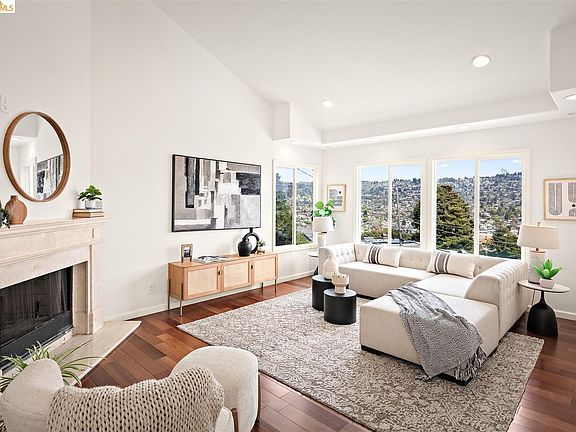 4th image of 873 Hillside Ave