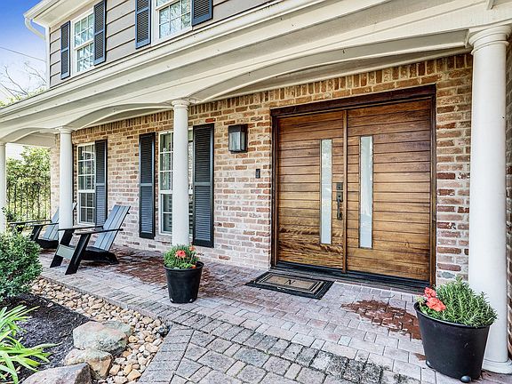 2nd image of 515 Bayou Knoll Dr