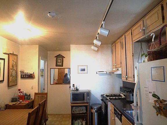 5th image of 18 Holmes Ave