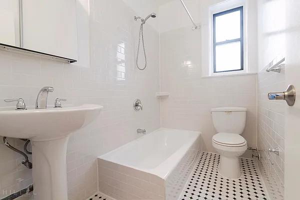 Rented by Hillel Realty Group | media 14