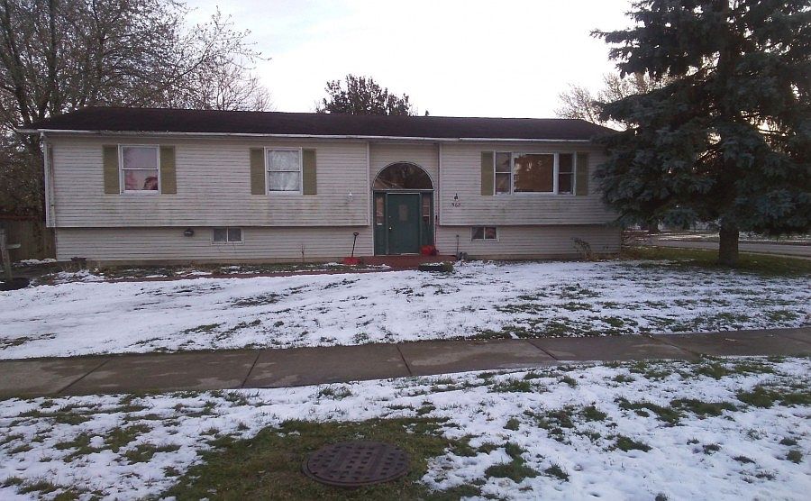 1st image of 568 N Park Ave