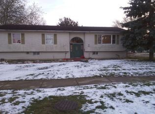 568 N Park Ave, Aurora, IL 60506