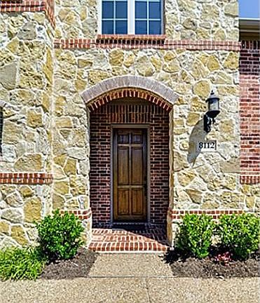 3rd image of 8112 Ravencliff Cir