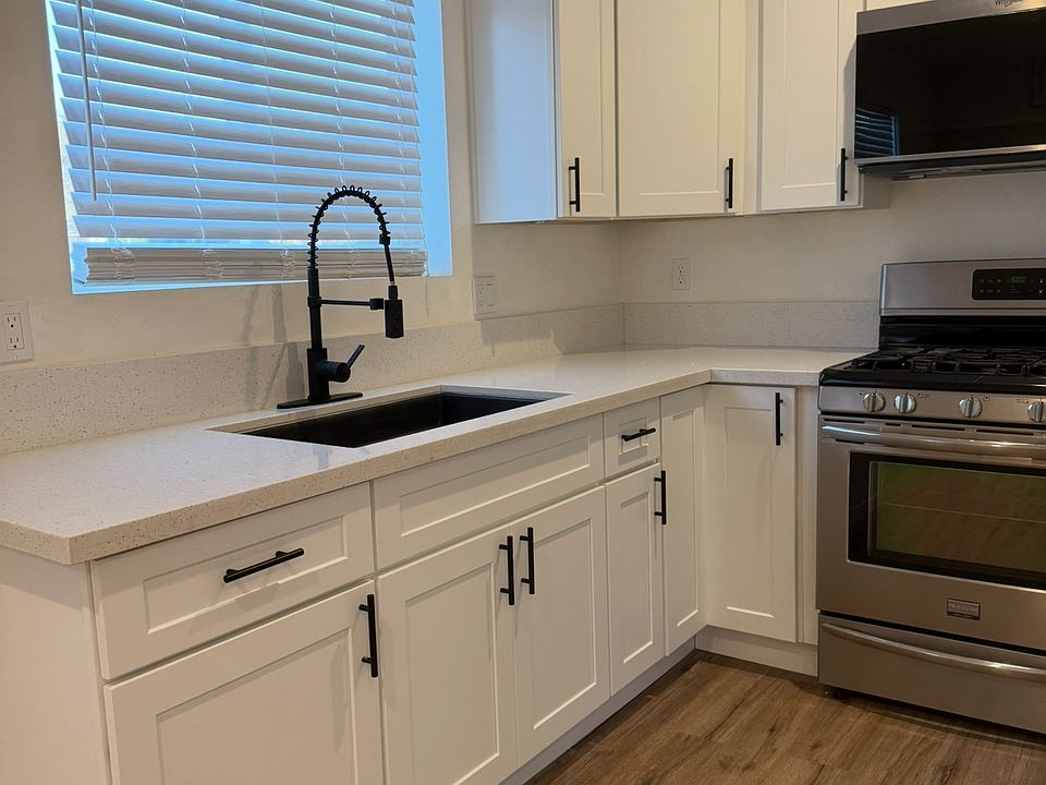 1st image of 863 Cougar Ranch Rd #2