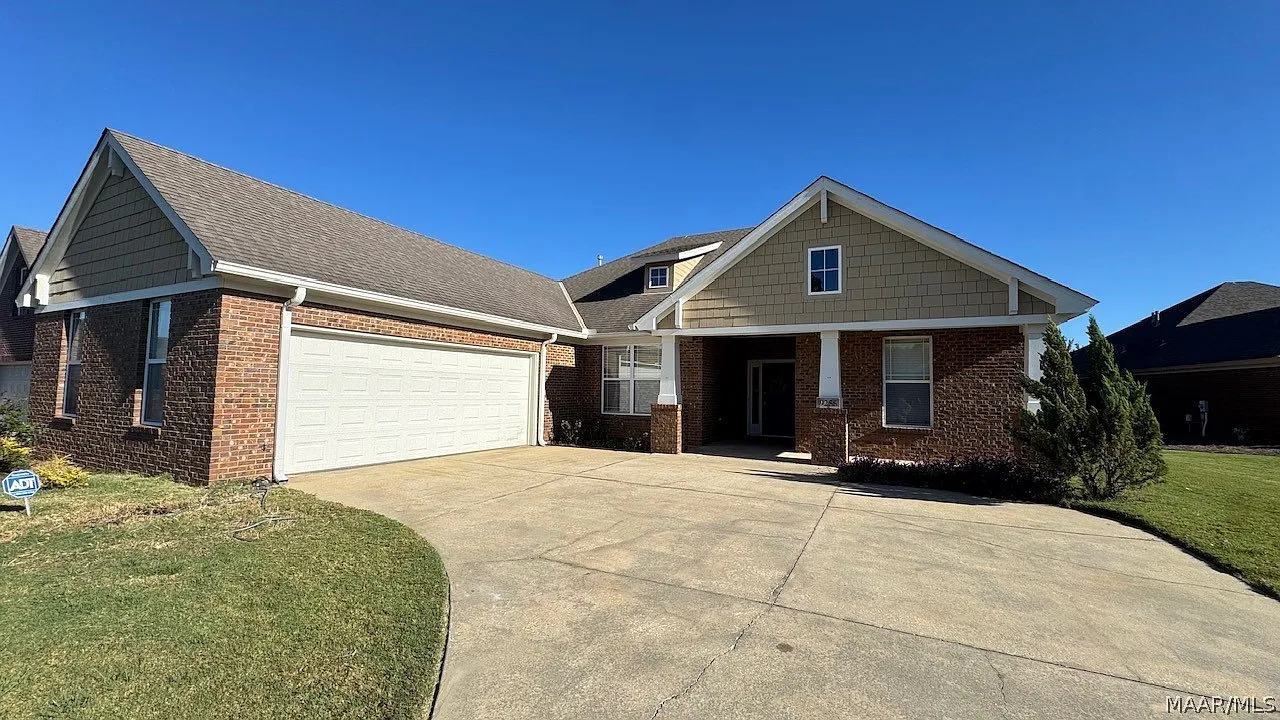 4 bed, 2.0 bath, 2275 sqft, $2,350 — Photo 1