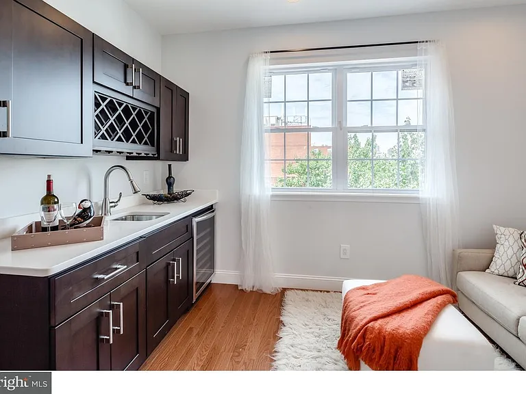 1537 Dickinson St — Photo 21