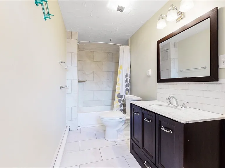 137 Peterborough St #32 — Photo 9