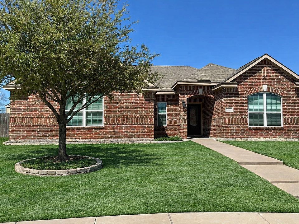 1st image of 721 Meadow Springs Dr