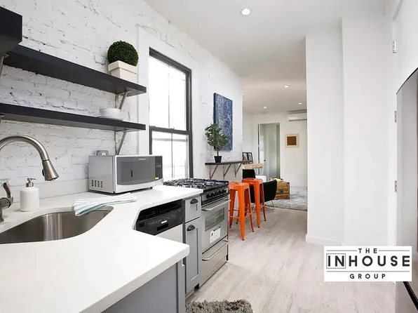 1821 Putnam Avenue image 2 of 12