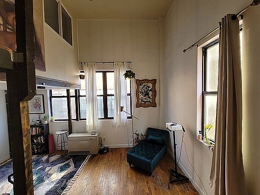 4th image of 236 Moore St #409