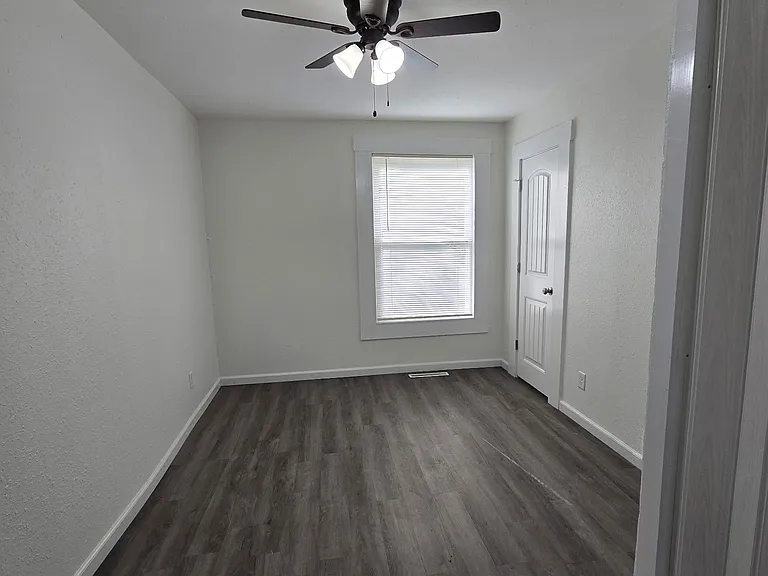 1207 W Florida St — Photo 6