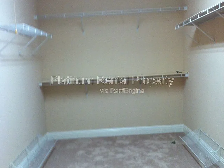 201 Creekway Xing SE — Photo 11