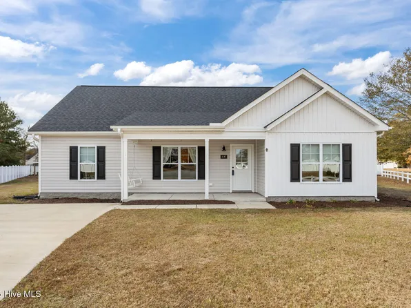 64 Buccaneer Circle, Washington, NC 27889