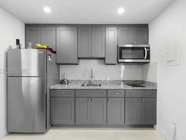 6010 NW 38th St #1 — Photo 5