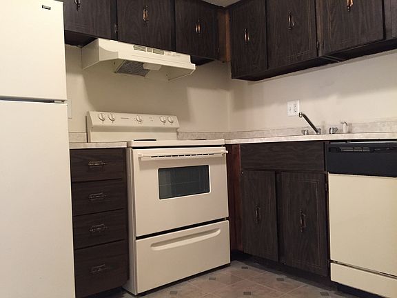 Apt 603 Kitchen