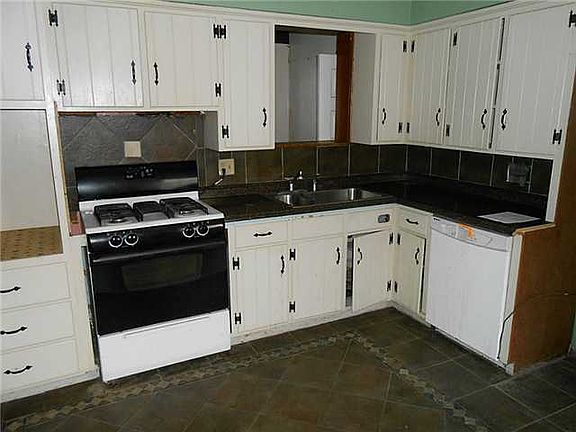 5th image of 212 Georgia Ave