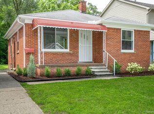 1562 E Evelyn Ave, Hazel Park, MI 48030