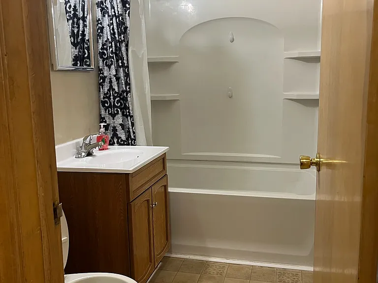 5542 W Adams St — Photo 10