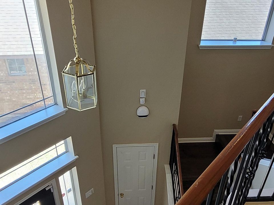 1st image of 3709 Turetella Dr