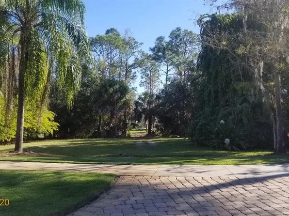 4067 Brynwood Dr, Naples, FL 34119