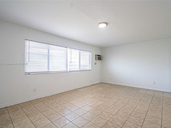 5th image of 7130 Carlyle Ave APT 7