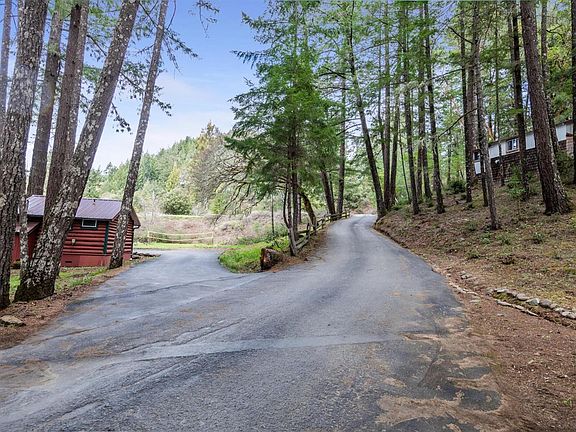 2nd image of 65450 Highway 271 Drive