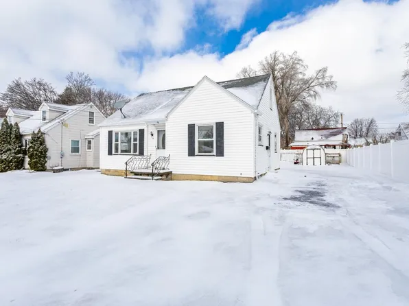 58 Traver Cir, Rochester, NY 14609