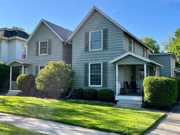 216 Hancock St