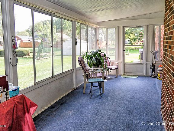 4th image of 5148 Marlowe Ave SE
