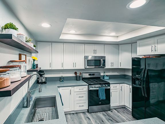 3rd image of 10210 Norma Gardens Dr Unit 3