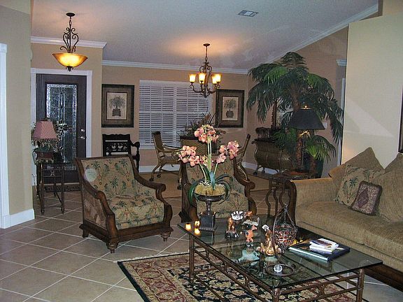 Living Room/Dining Room