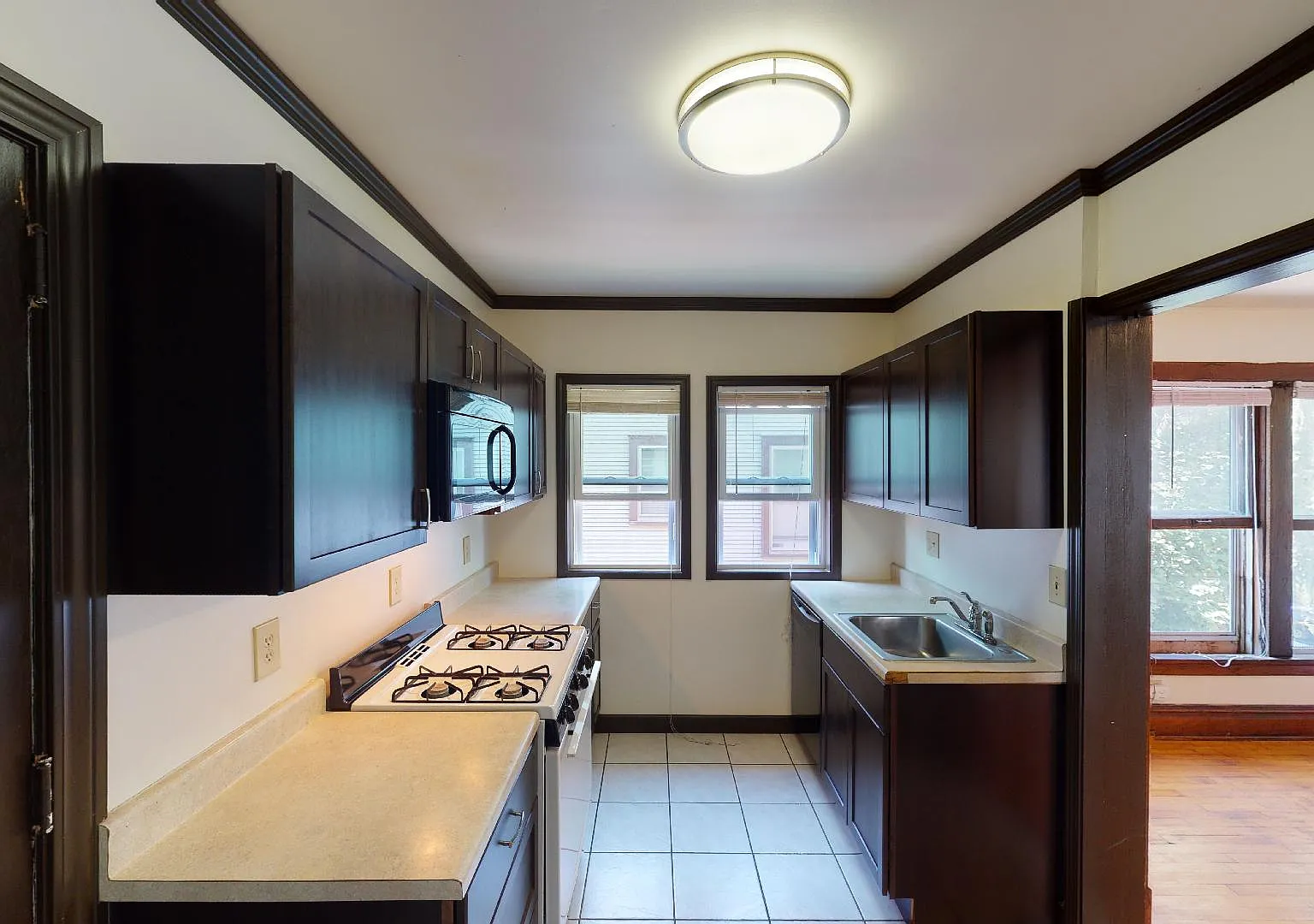 124 N. Breese Terrace — Photo 3