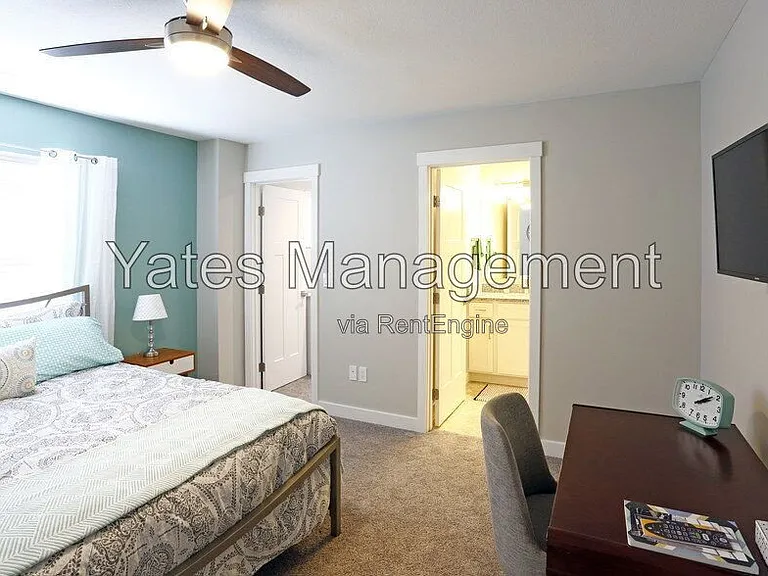 110 Colonial Dr — Photo 5