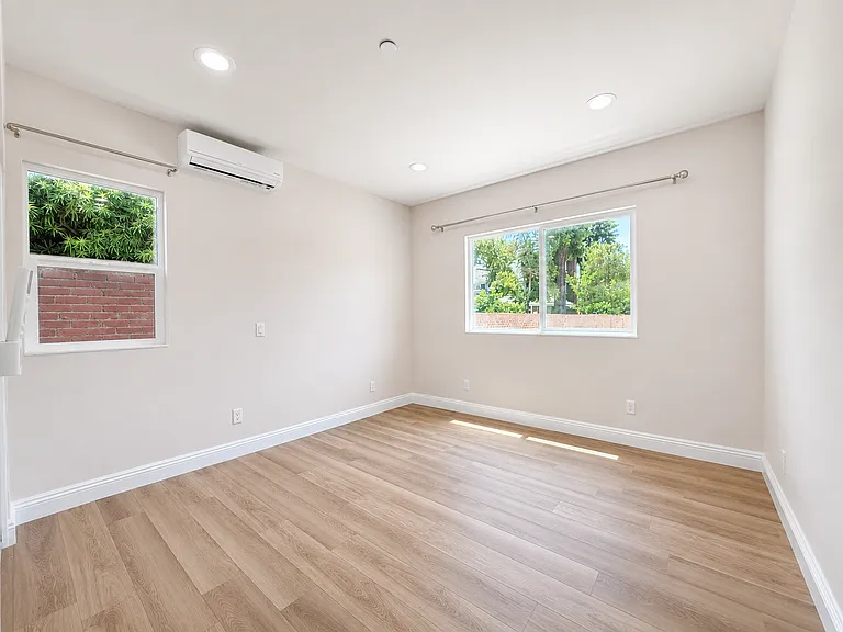 3623 E California Blvd — Photo 7