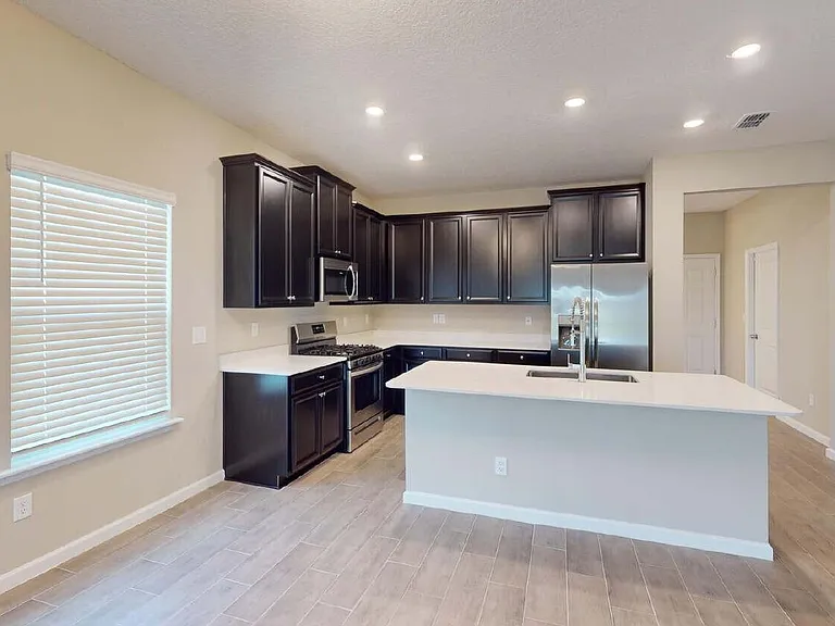 3965 Cloverdale Ct — Photo 13