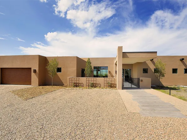 9 Via Palomita, Santa Fe, NM 87506