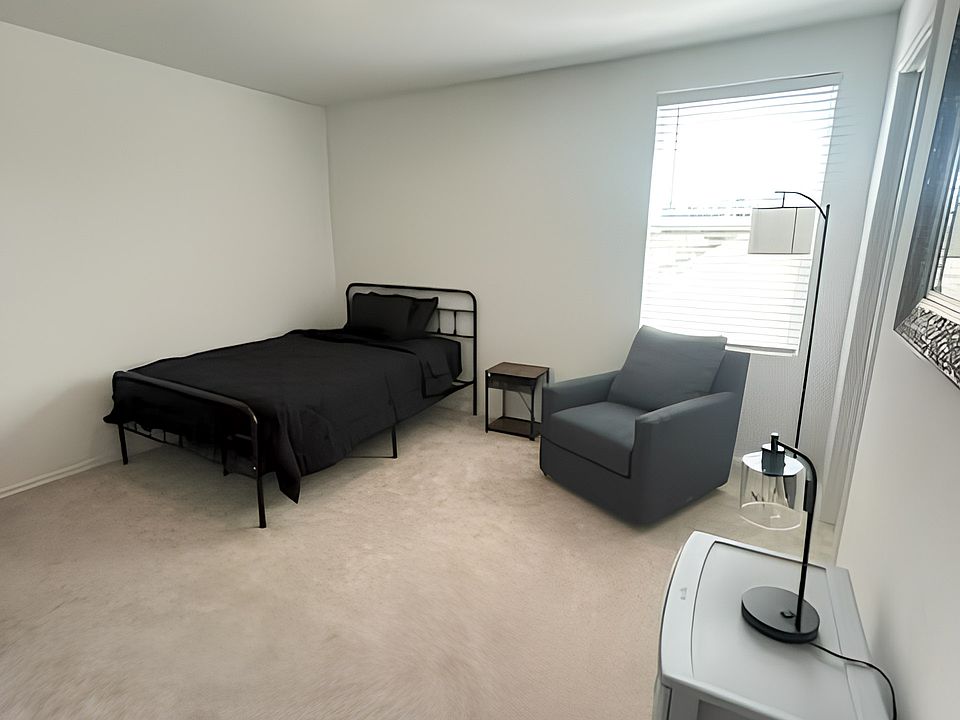 Madrid - Master Suite with Private Bathroom (not shared)