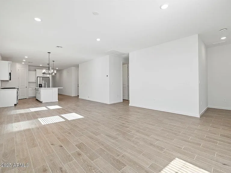 4210 W Yolanda Ln — Photo 8