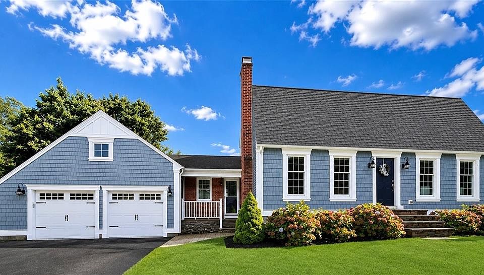 1st image of 7 Cortland Ln