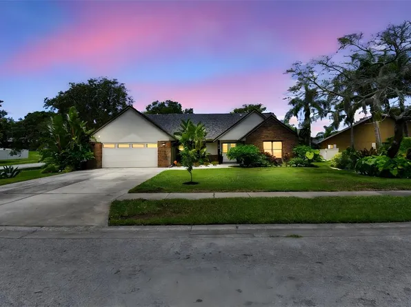 1426 Eniswood Pkwy, Palm Harbor, FL 34683