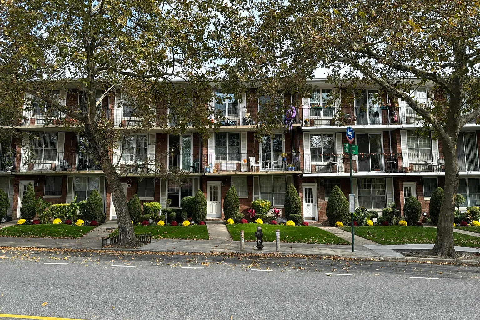 9979 Shore Rd APT 12B photo 1