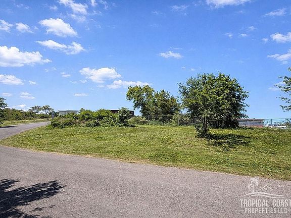 2nd image of Bo Jobos Isabela